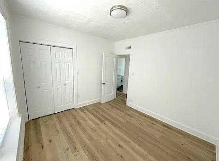 11259 S Vincennes Ave #1E - Photo 2 of 5