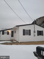 featured image of 131 S Commodore Dr