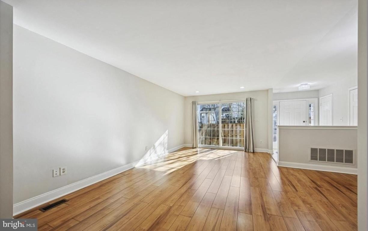 7907 Spruce Mill Dr - Photo 4 of 11