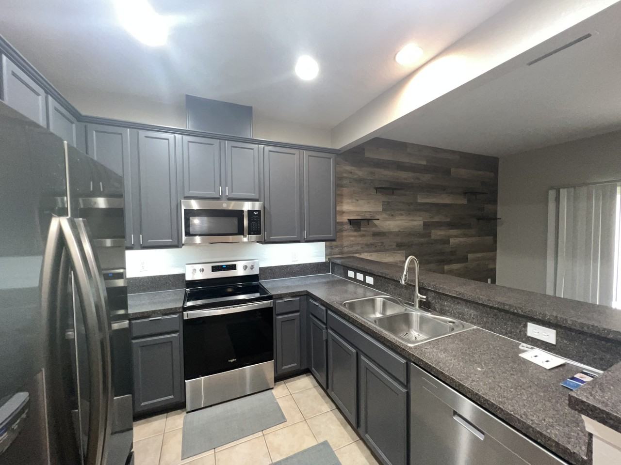 13490 Essence Ct - Photo 5 of 13