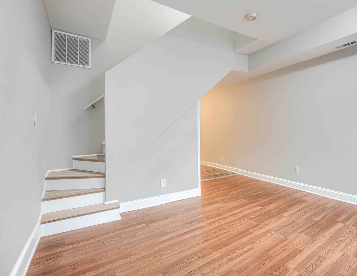 2333 Mcculloh St - Photo 2 of 3