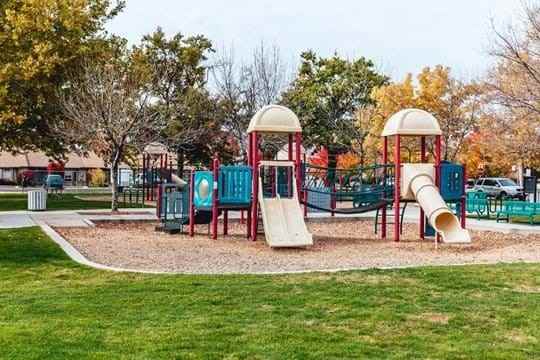 82 N Raymond Pl - Photo 3 of 20