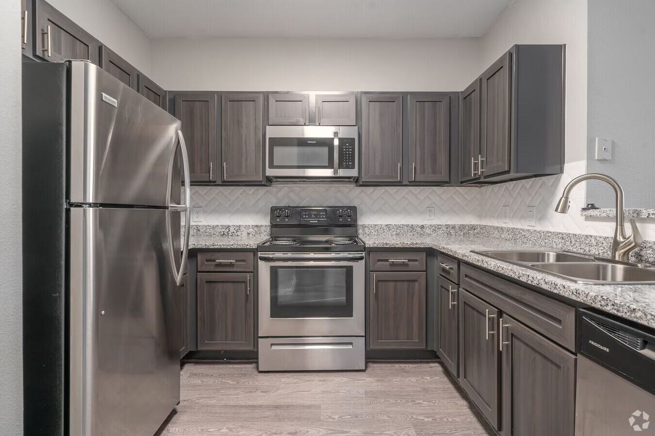 9807 Cypresswood Dr #STB2