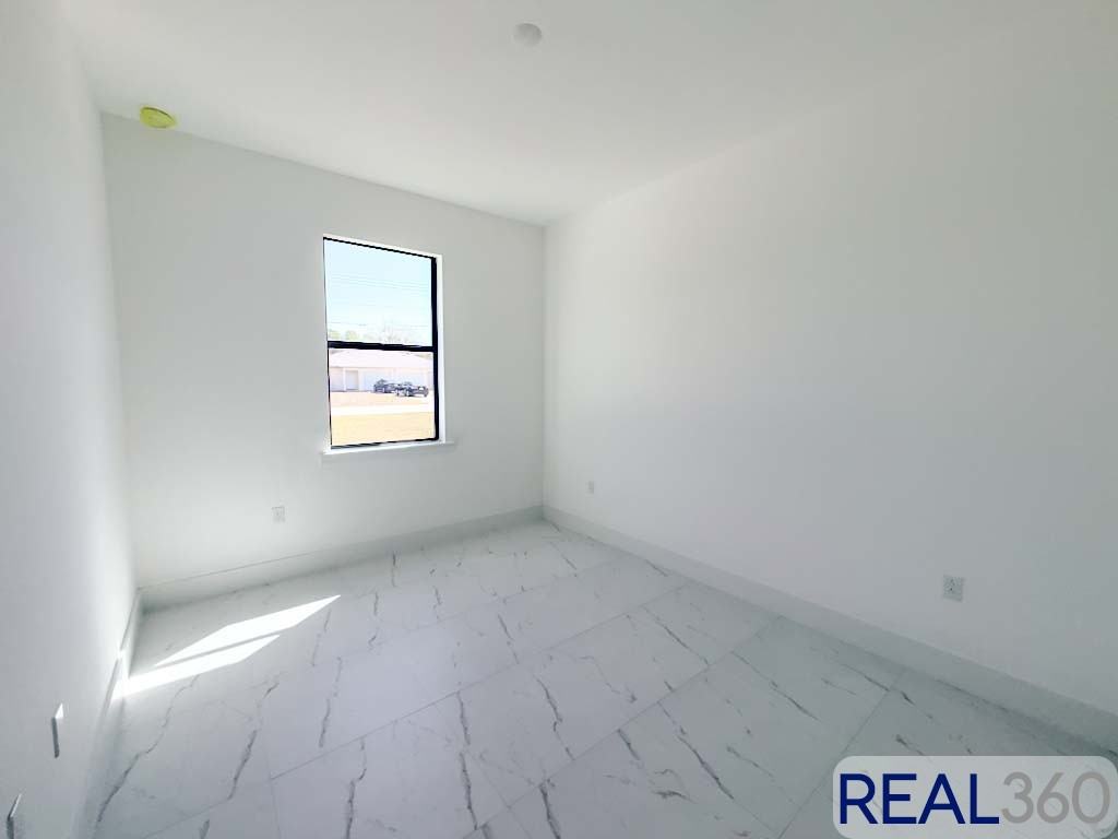 938 936/938 Homestead Rd S #938 - Photo 4 of 10