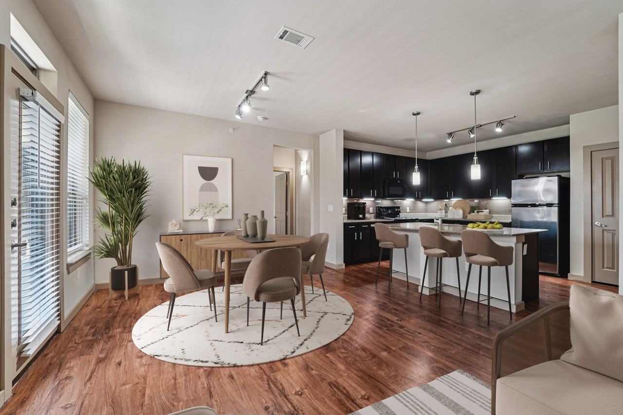 1562 N Westgreen Blvd #DW3