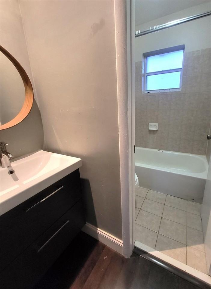 13881 Ne 2nd Ct #C6 - Photo 4 of 21