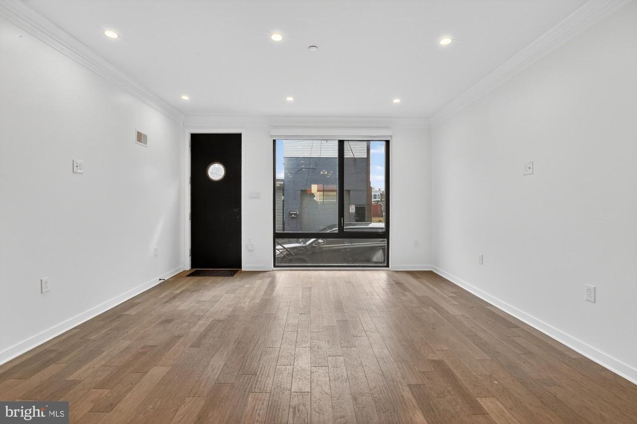 3336 Salmon St - Photo 3 of 41