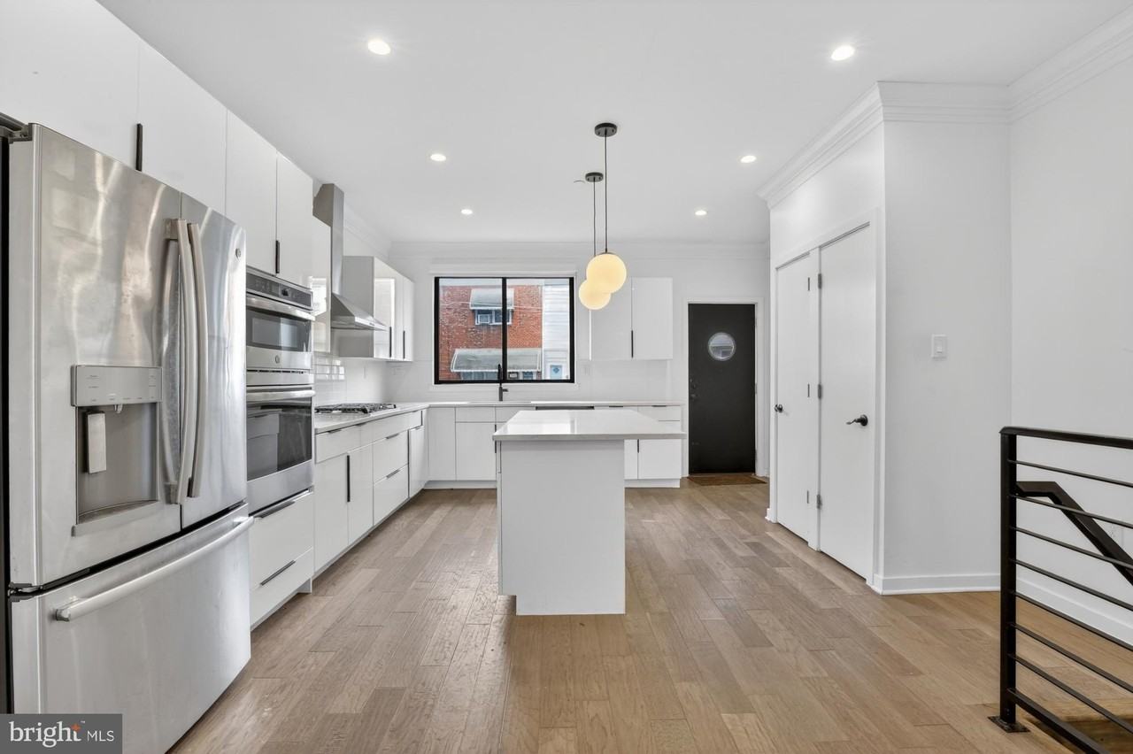 3336 Salmon St - Photo 5 of 41