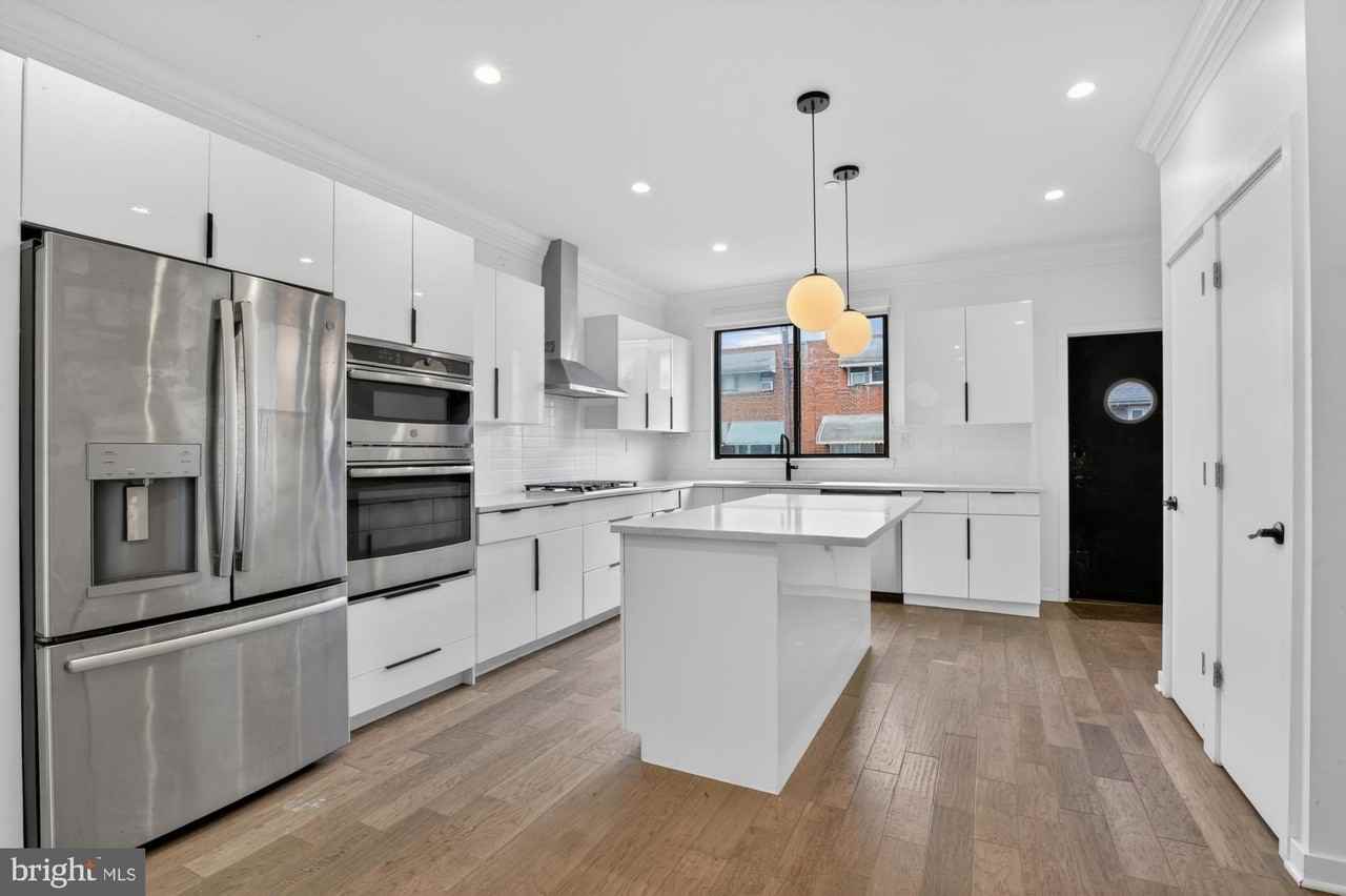 3336 Salmon St - Photo 6 of 41