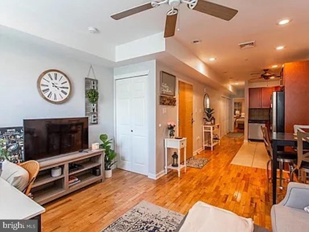 216 Market St Apt 3-18 - Photo 2 of 6