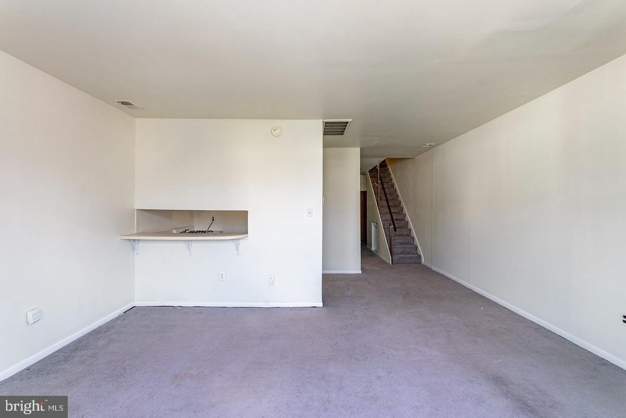 830 South St Apt 3f - Photo 3 of 8