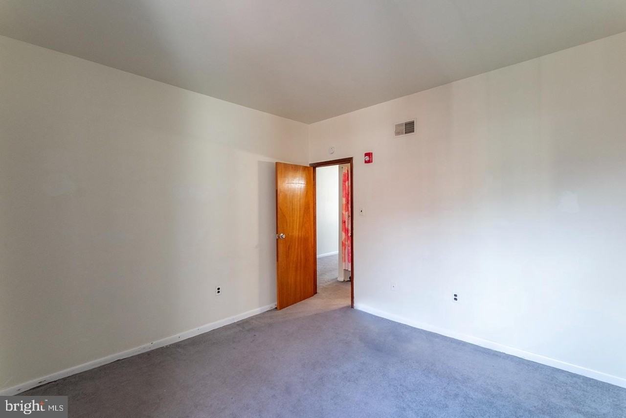 830 South St Apt 3f - Photo 6 of 8