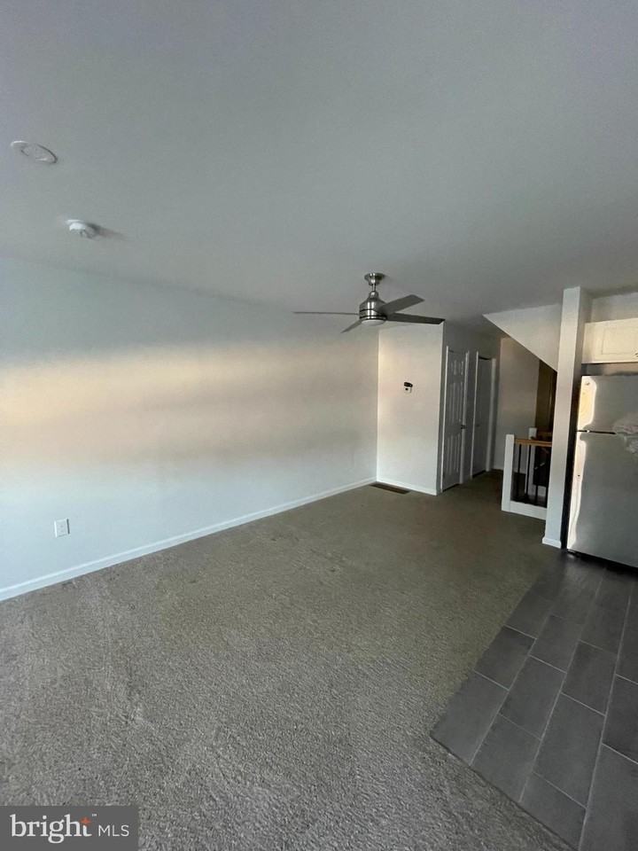 15117 Beverly Dr 1st Fl - Photo 3 of 13