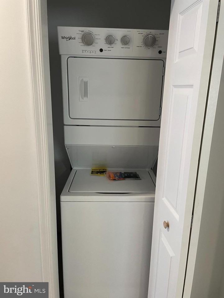 15117 Beverly Dr 1st Fl - Photo 6 of 13