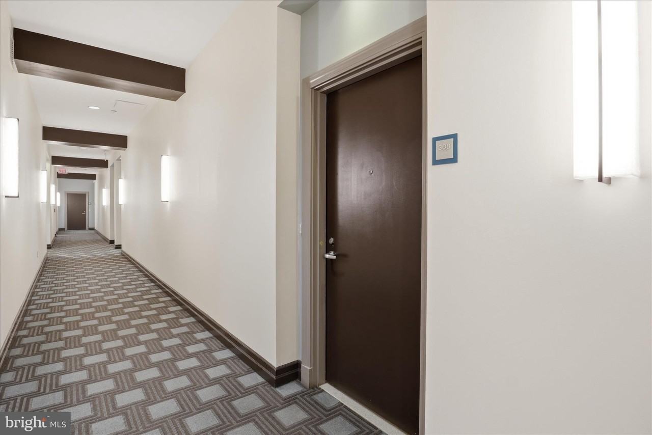 2720 S Arlington Mill Dr Unit 308 - Photo 2 of 26