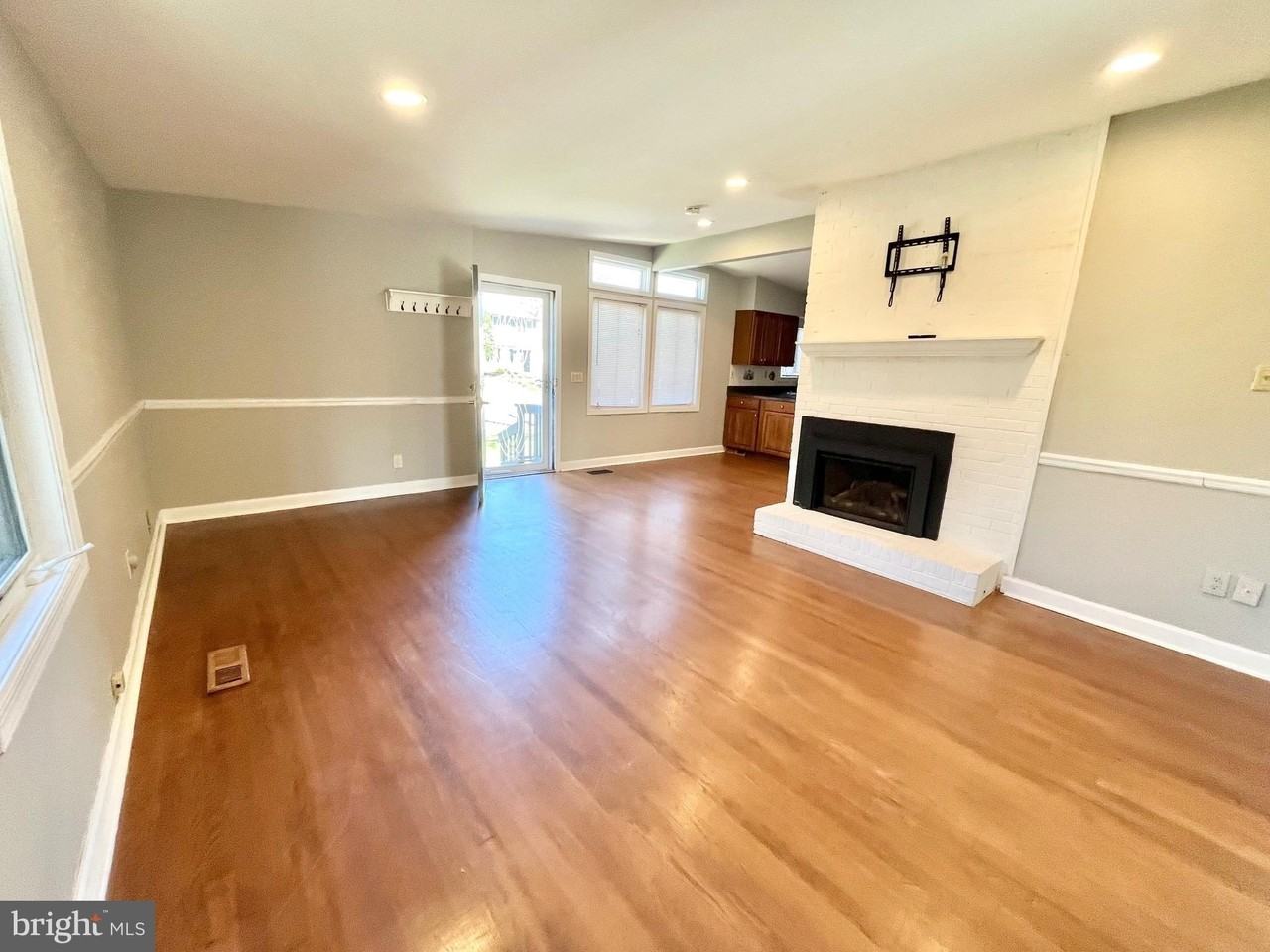 5650 Gary Ave - Photo 4 of 15