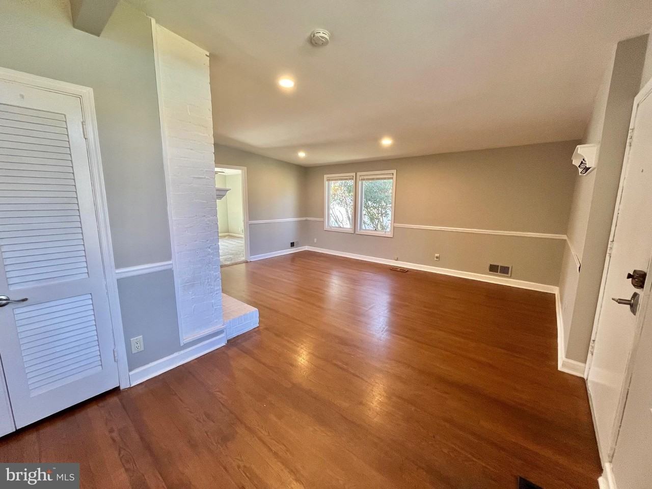 5650 Gary Ave - Photo 5 of 15