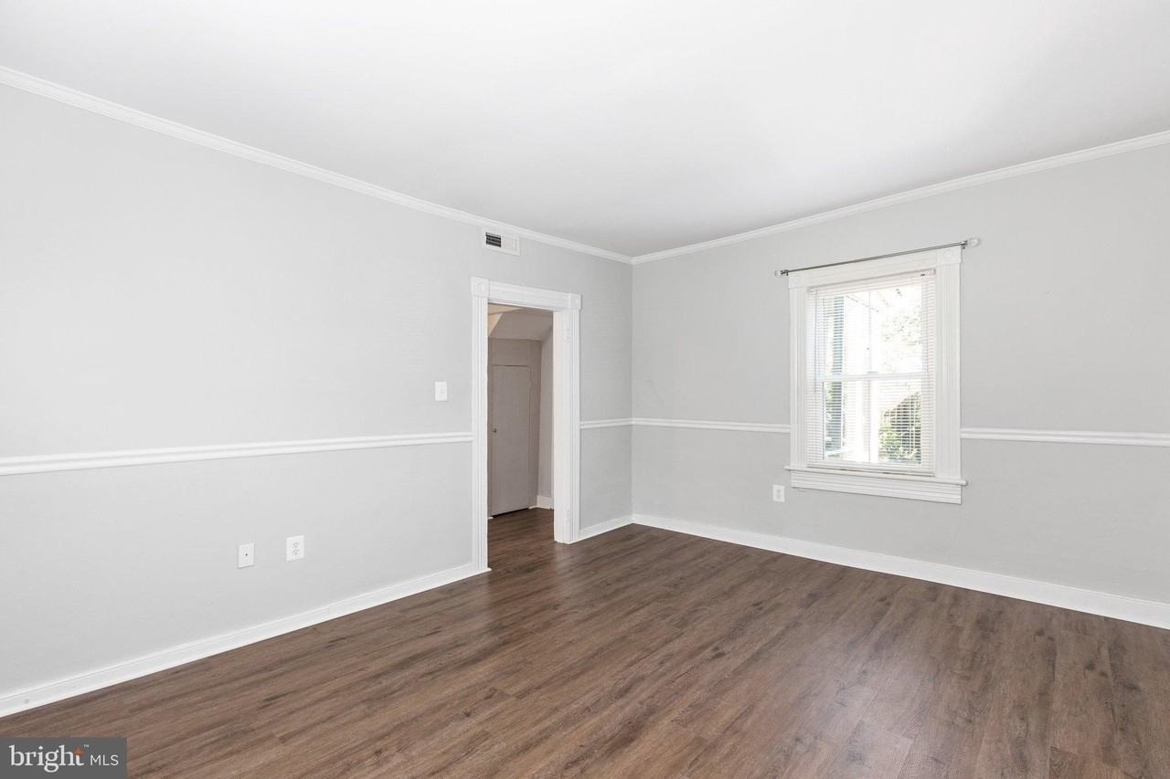 407 Hawke St - Photo 6 of 25