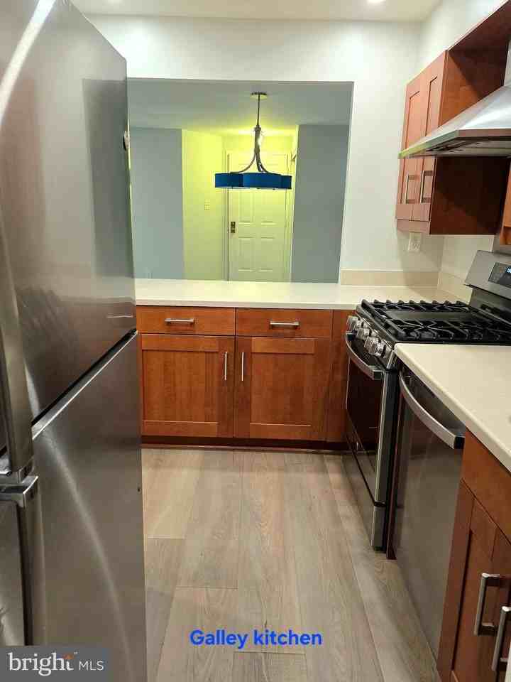 5815 Cove Landing Rd Apt 204 - Photo 5 of 23