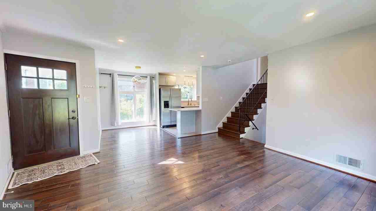 6337 Phyllis Ln - Photo 4 of 25