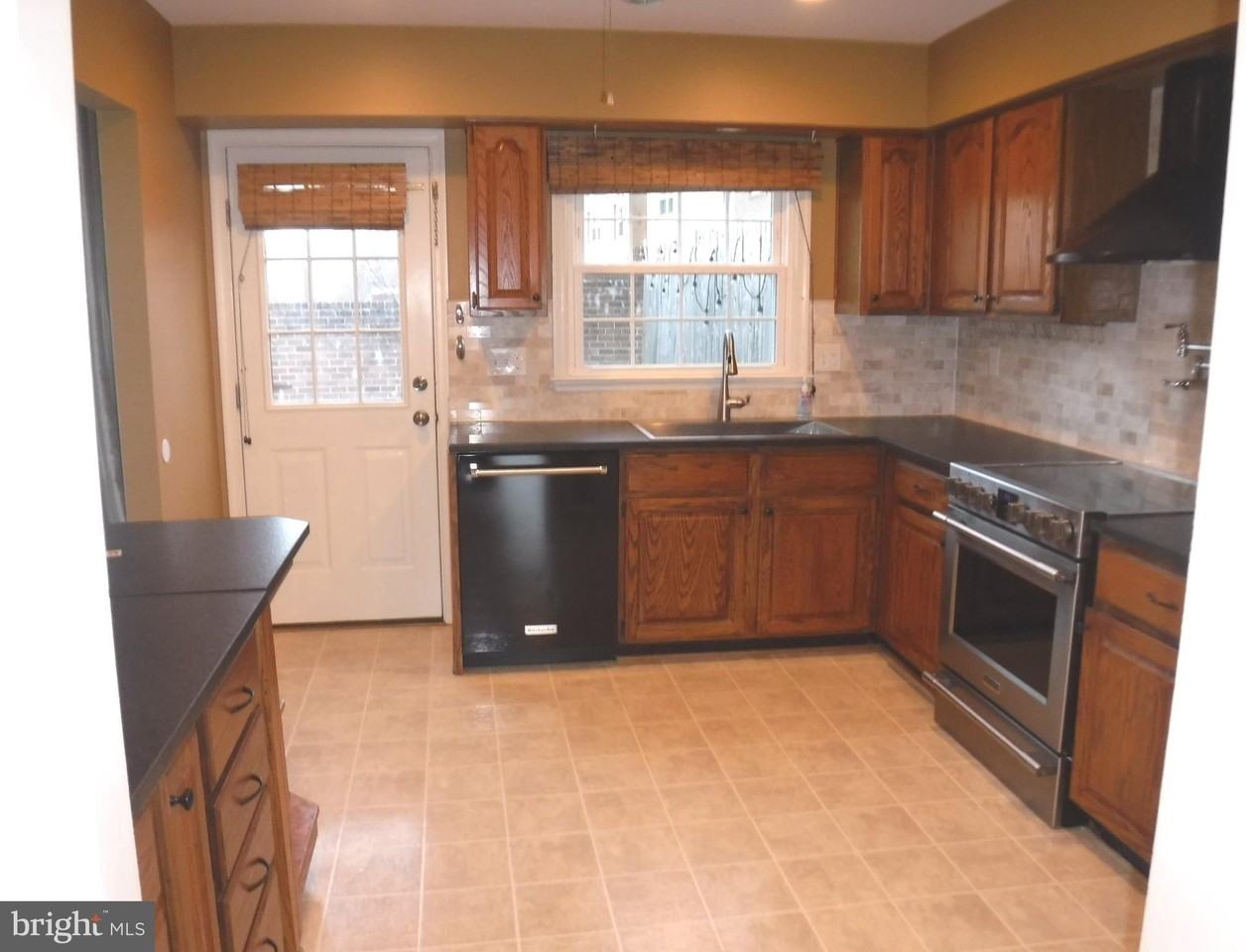 8519 Forrester Blvd - Photo 7 of 22