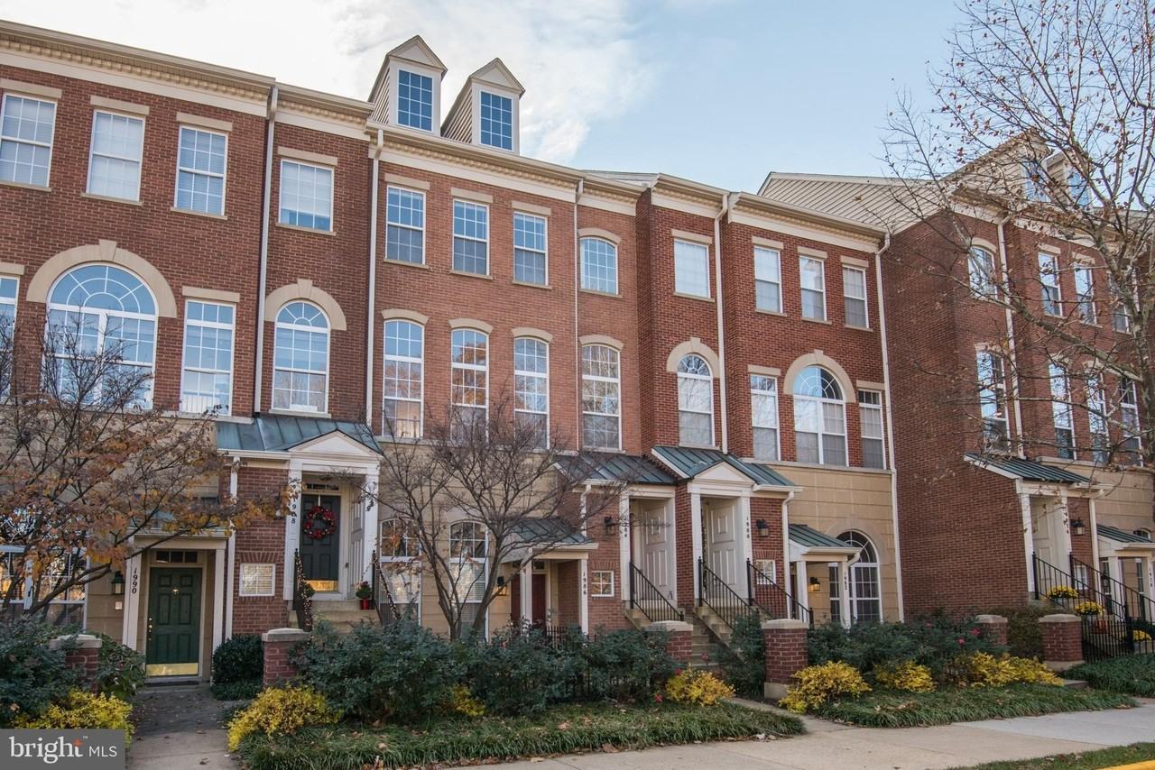 1984 Crescent Park Dr Unit 15b - Photo 2 of 50