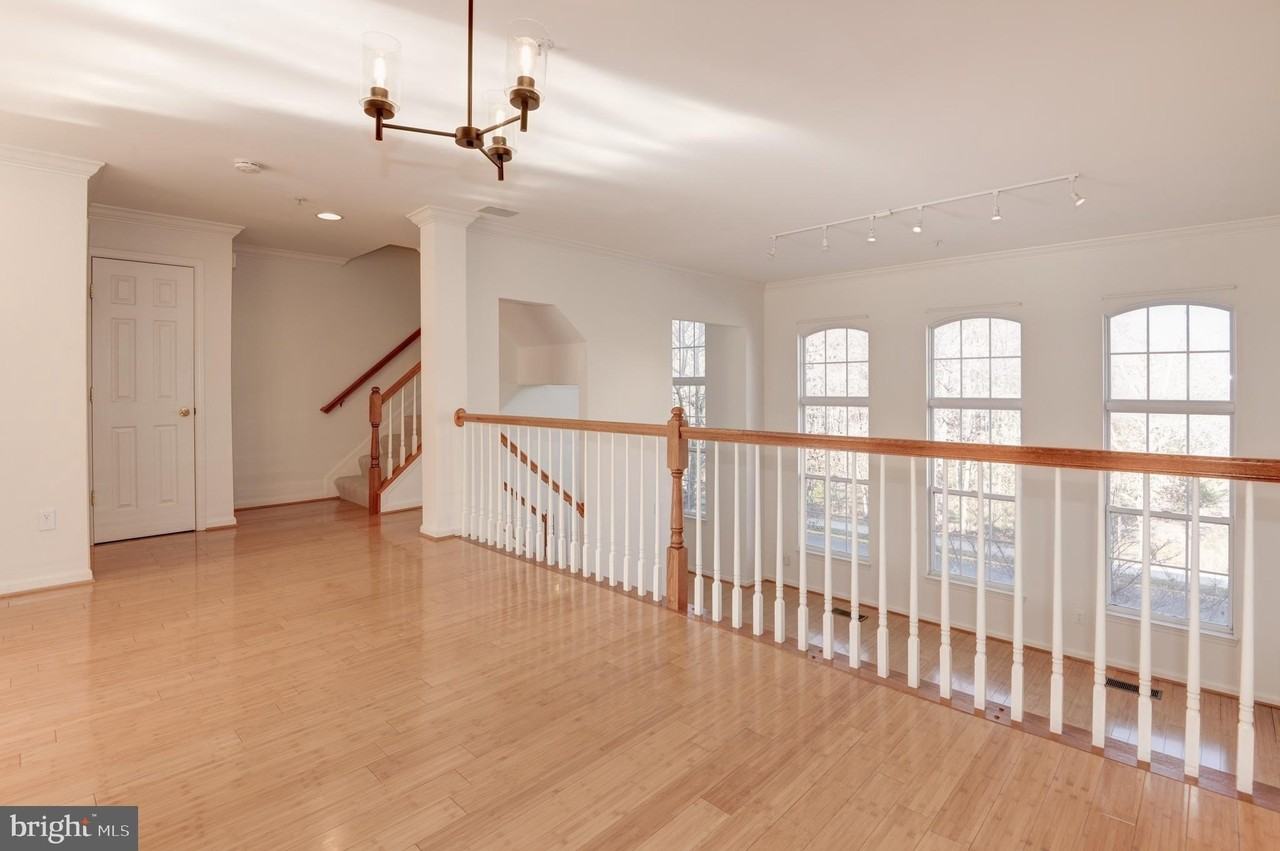 1984 Crescent Park Dr Unit 15b - Photo 4 of 50