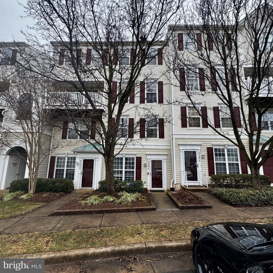 21874 Railway Ter Unit 112 - Photo 2 of 11