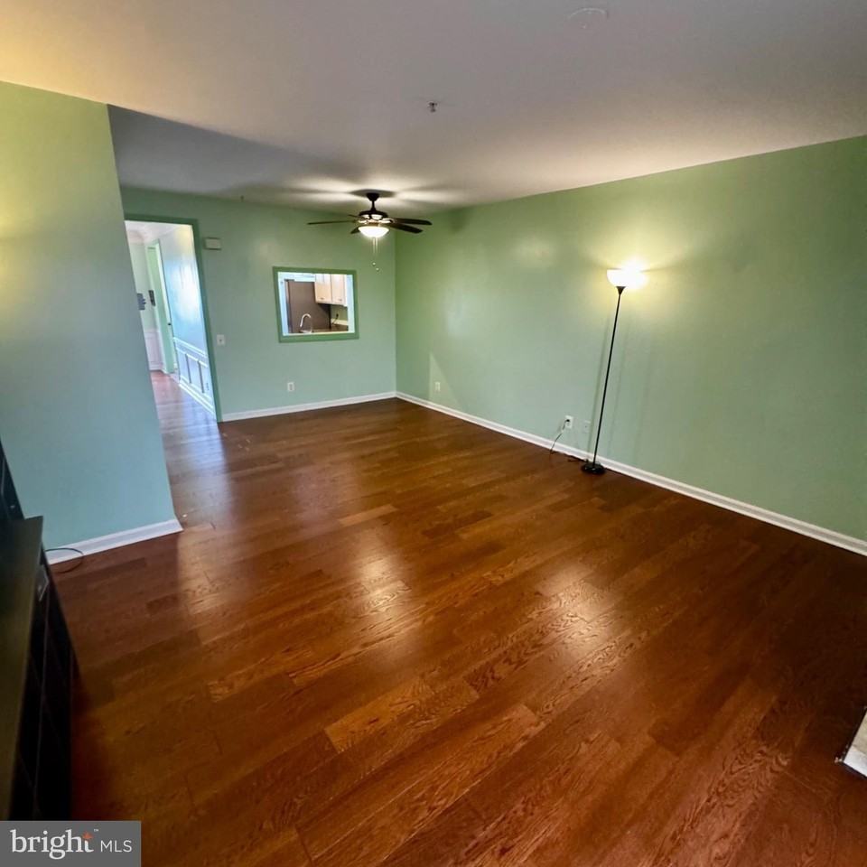 21874 Railway Ter Unit 112 - Photo 5 of 11