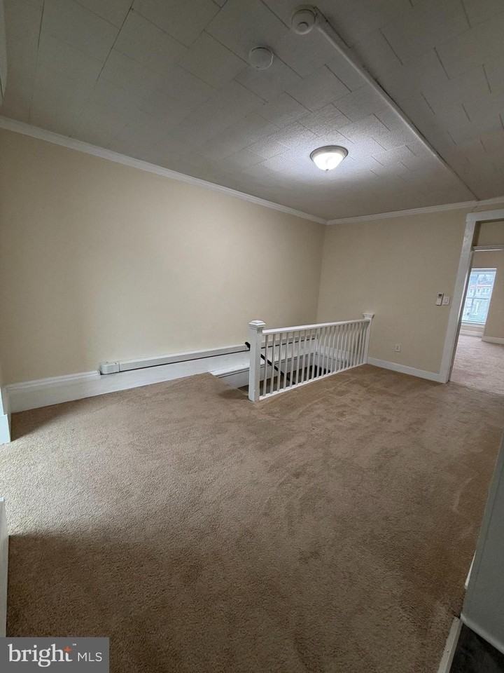 36 S Cameron St #2 - Photo 3 of 8