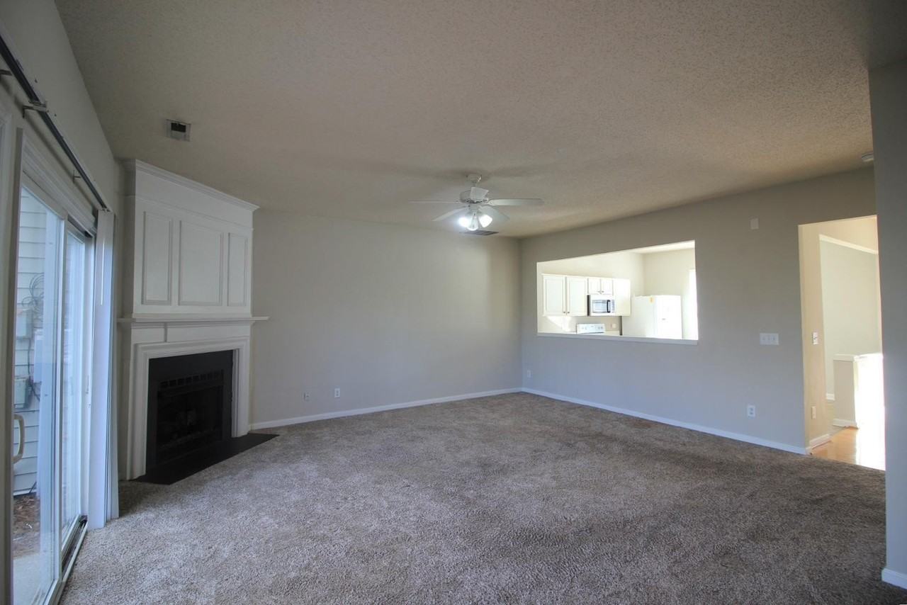 205 Canyon Lake Cir - Photo 5 of 20