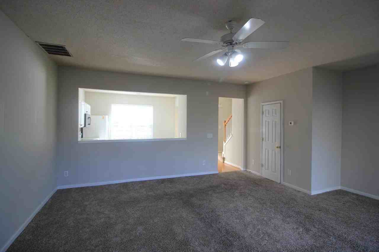 205 Canyon Lake Cir - Photo 7 of 20