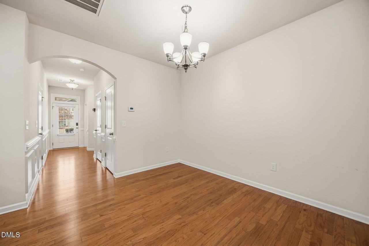 241 Durants Neck Ln - Photo 5 of 28