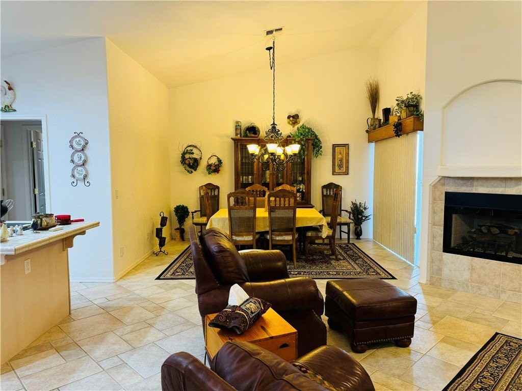 2057 E Sandtrap Ln - Photo 5 of 27