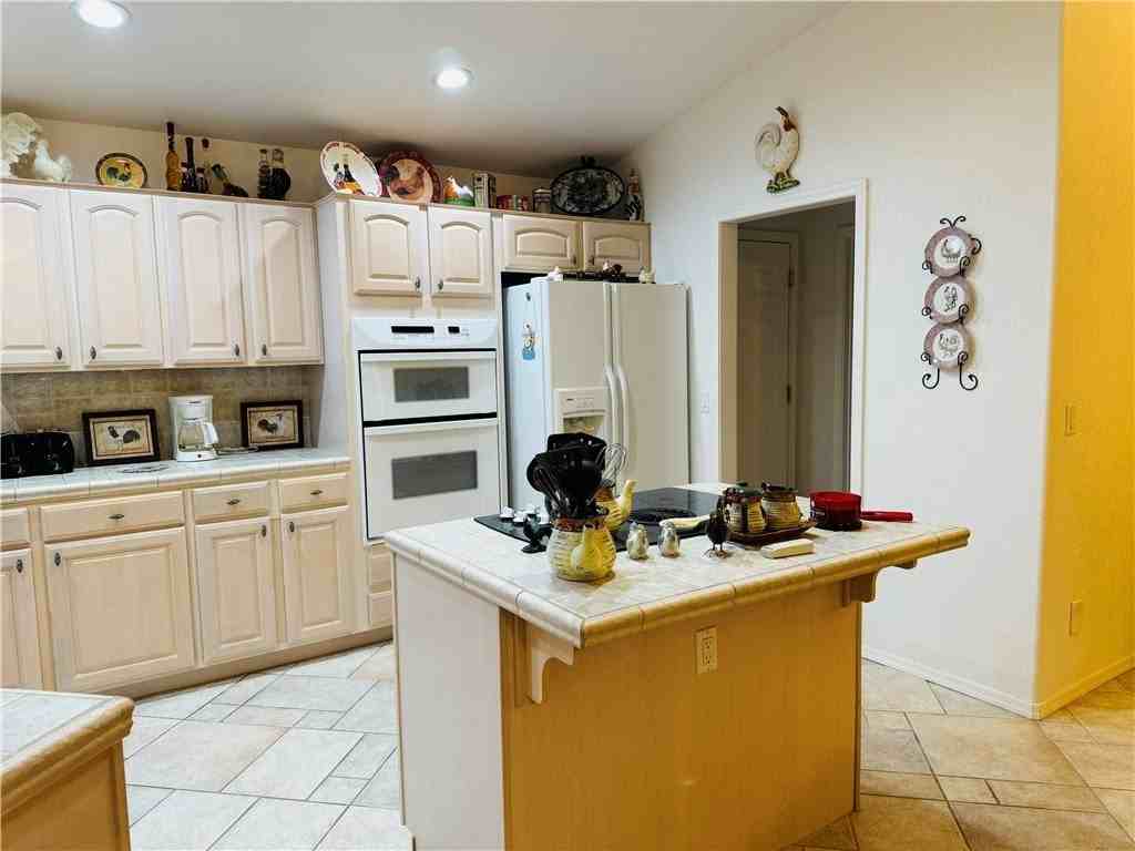 2057 E Sandtrap Ln - Photo 6 of 27