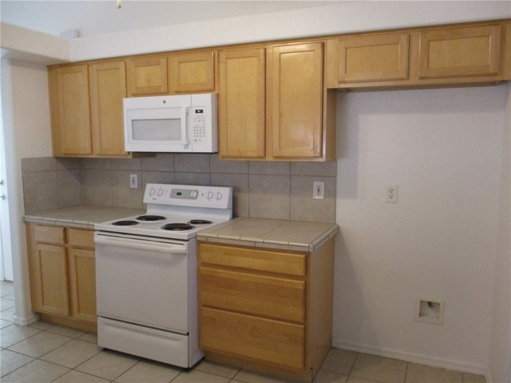 Coyote Ct - Photo 3 of 28