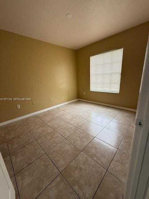 1708 Belmont Ln #1708 - Photo 5 of 6