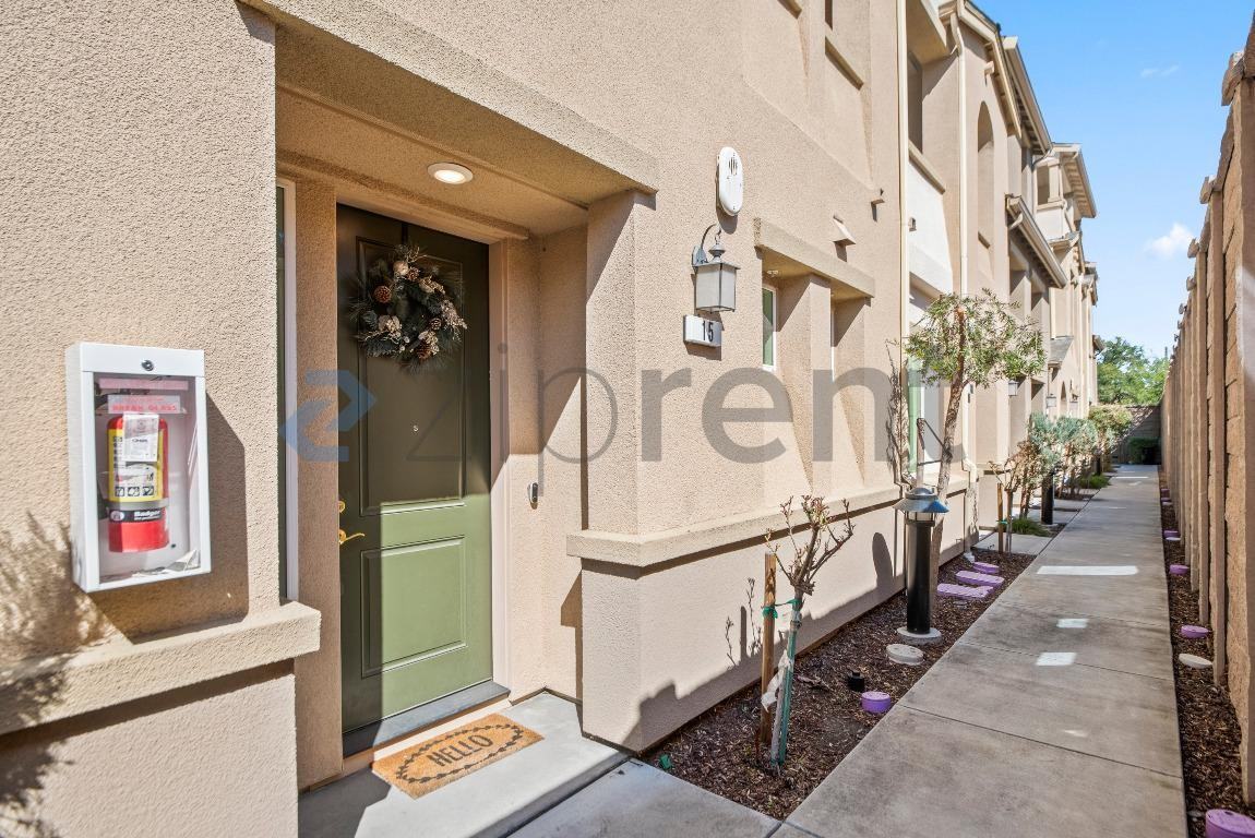 15 Lisbon Ln - Photo 5 of 29