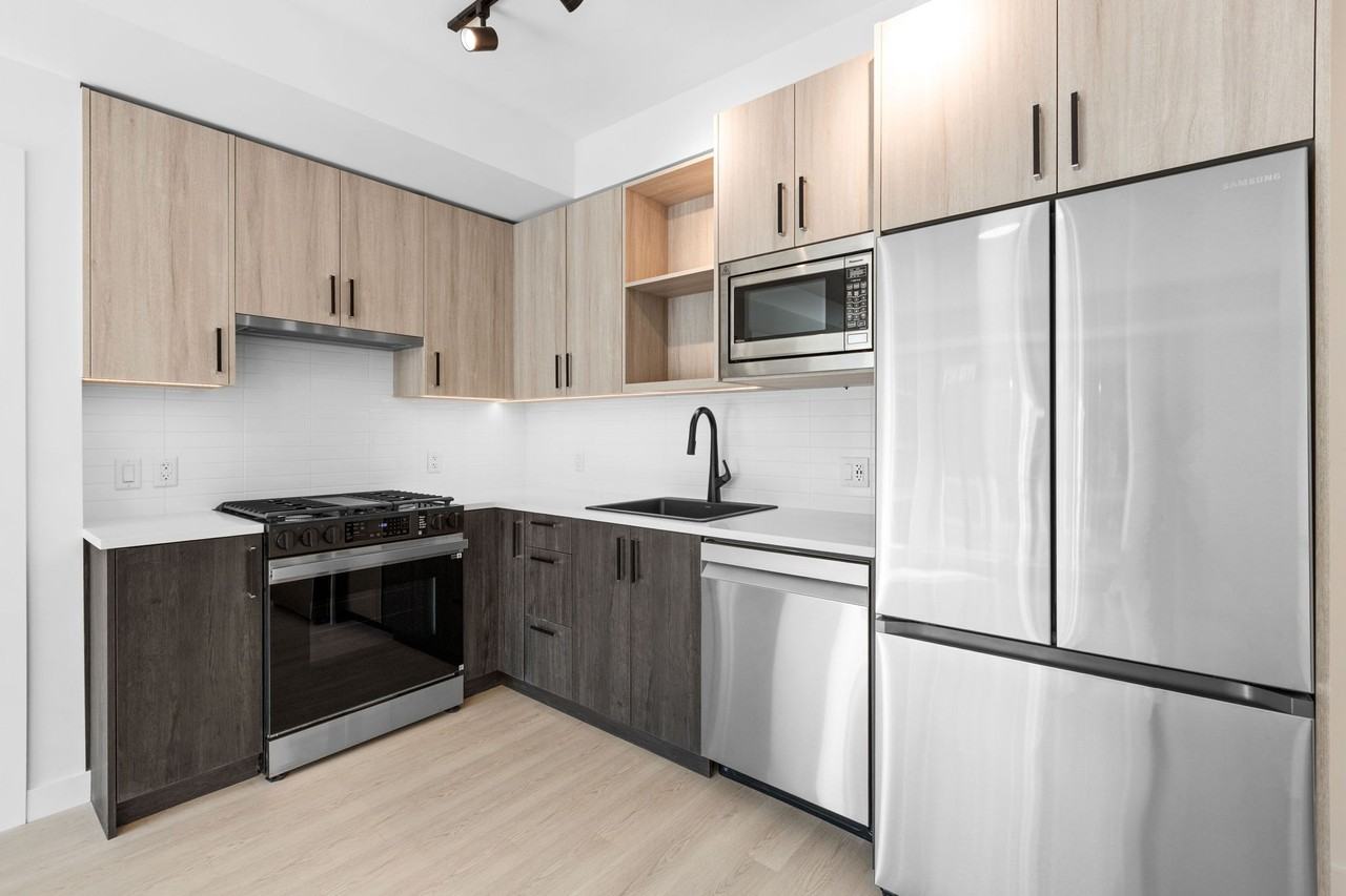 2002 Saint George Street #207 - Photo 2 of 13