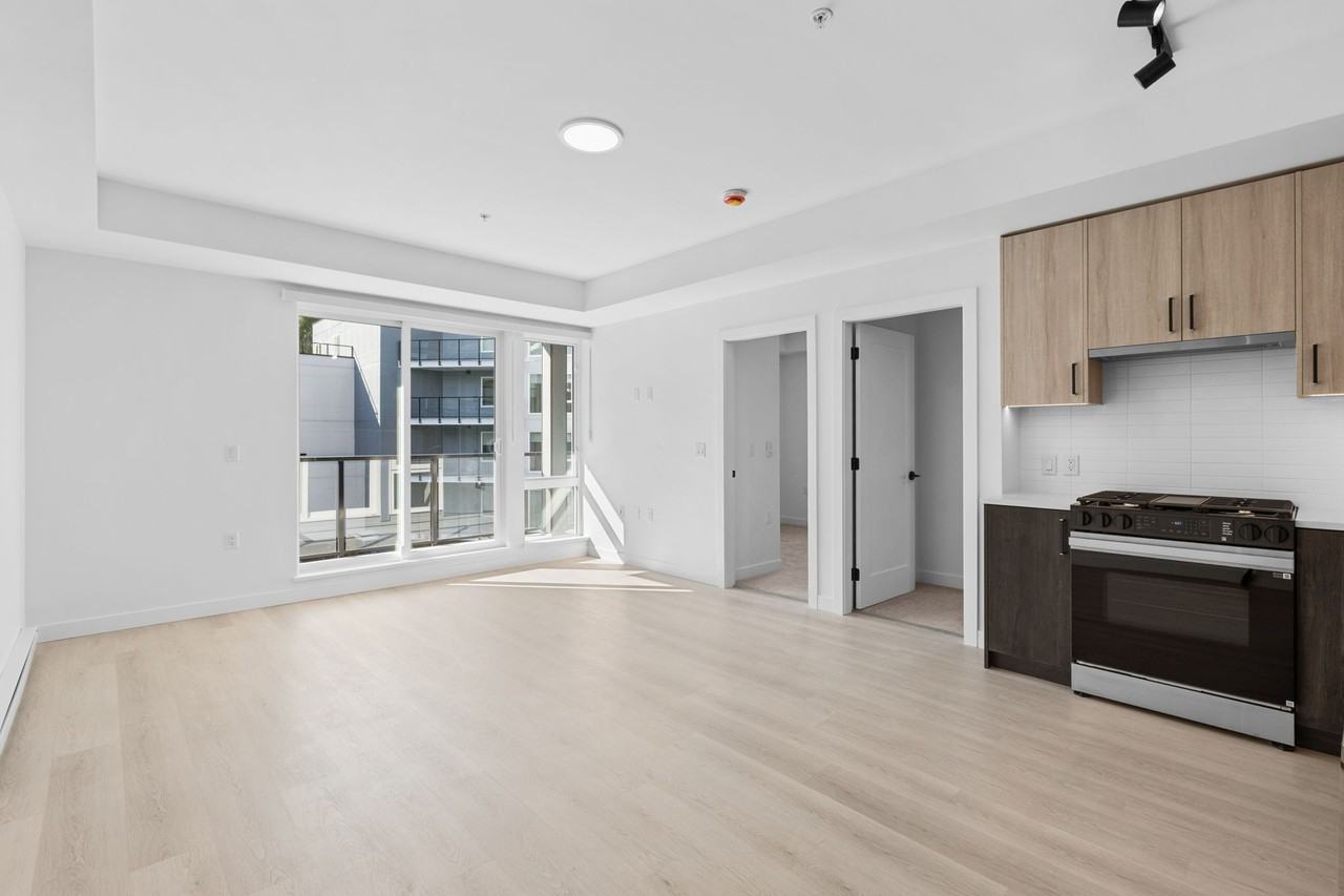 2002 Saint George Street #207 - Photo 5 of 13