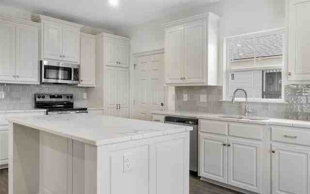 6918 Goya Ave ##A - Photo 4 of 13