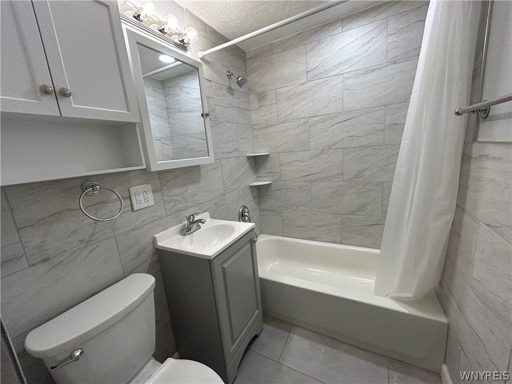 128 Bannard Ave - Photo 4 of 28