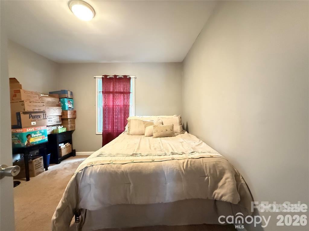 301 S Mountain St - Photo 7 of 13