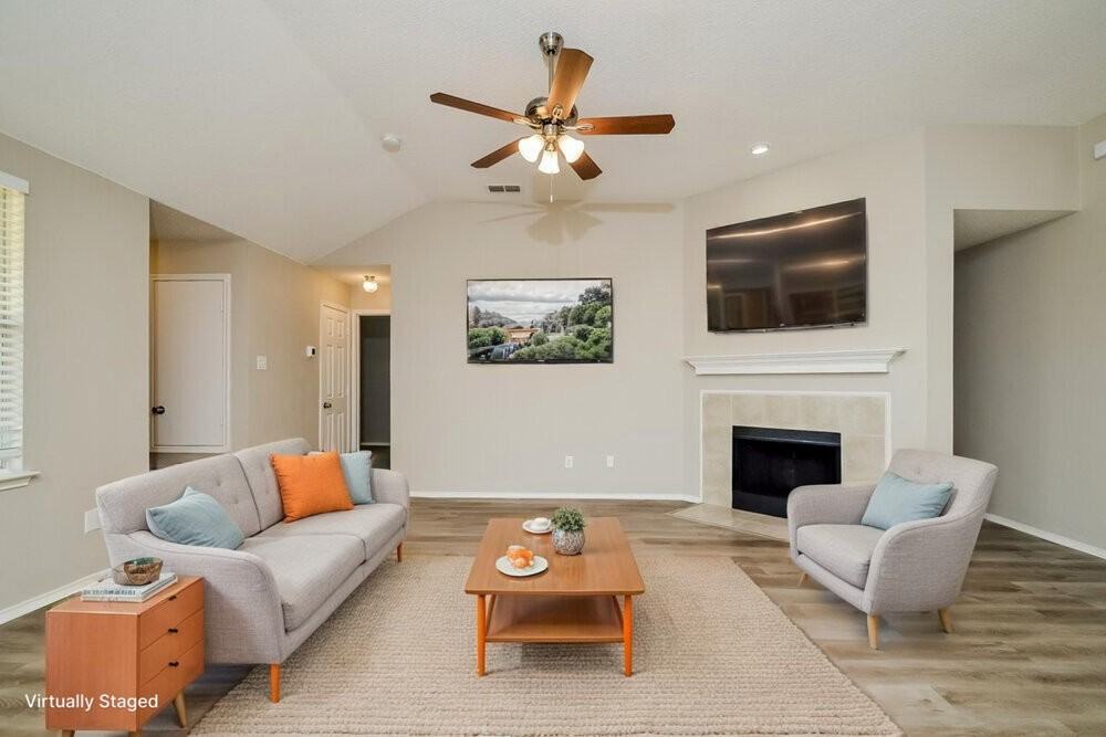 1620 Logan Dr - Photo 4 of 18