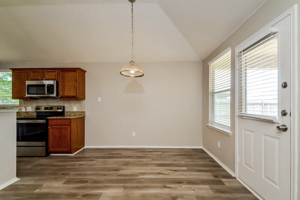 1620 Logan Dr - Photo 6 of 18