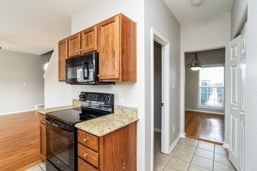 13414 Stones Landing St - Photo 7 of 19