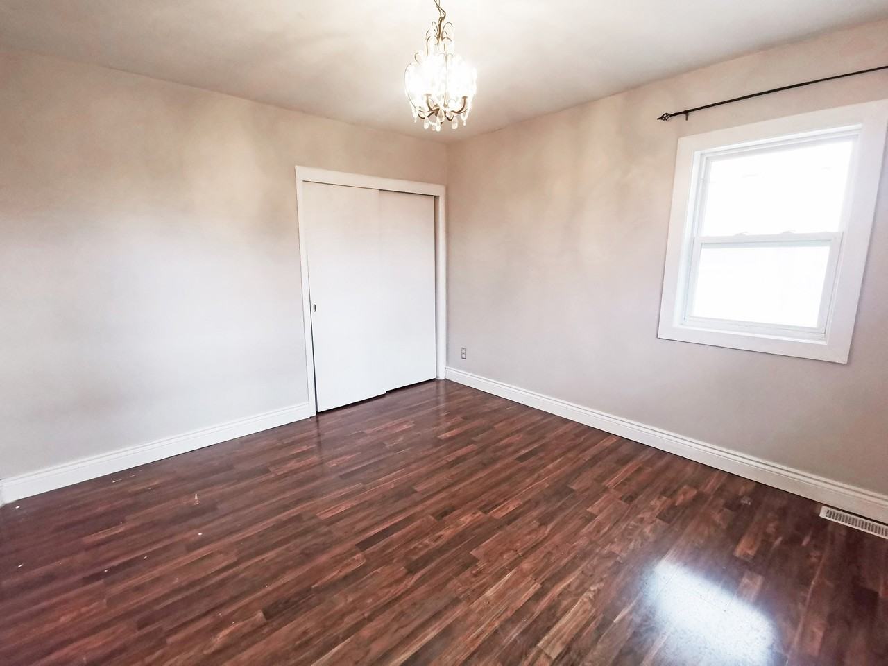 99 Innisfil Street #3 (Upper) - Photo 7 of 12