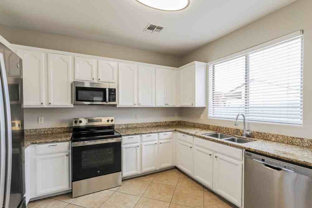 2247 E Calle Gran Desierto - Photo 5 of 17