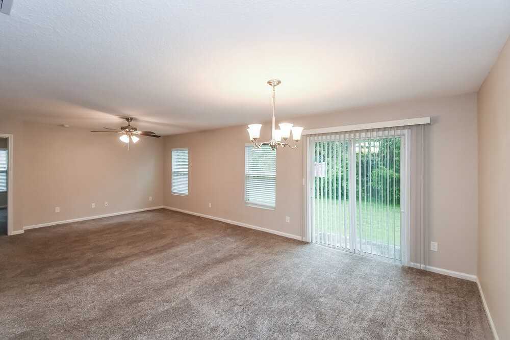 2236 Crystal Cove Dr - Photo 6 of 19