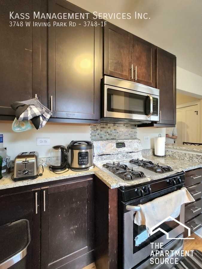 3748 W Irving Park Rd #1F - Photo 4 of 17